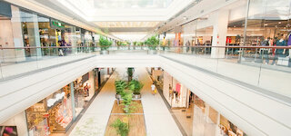 shopping center with pleasant indoor climate due to air humidification