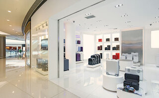 shopping center with pleasant indoor climate due to air humidification @ 