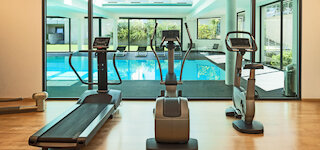 gym fitness room with regulated air humidification 