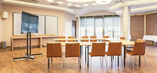 humidification system for a pleasant room climate in the conference room