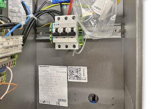 QR-Code für die digitale Produktdokumentation auf dem Gerät innen @ 